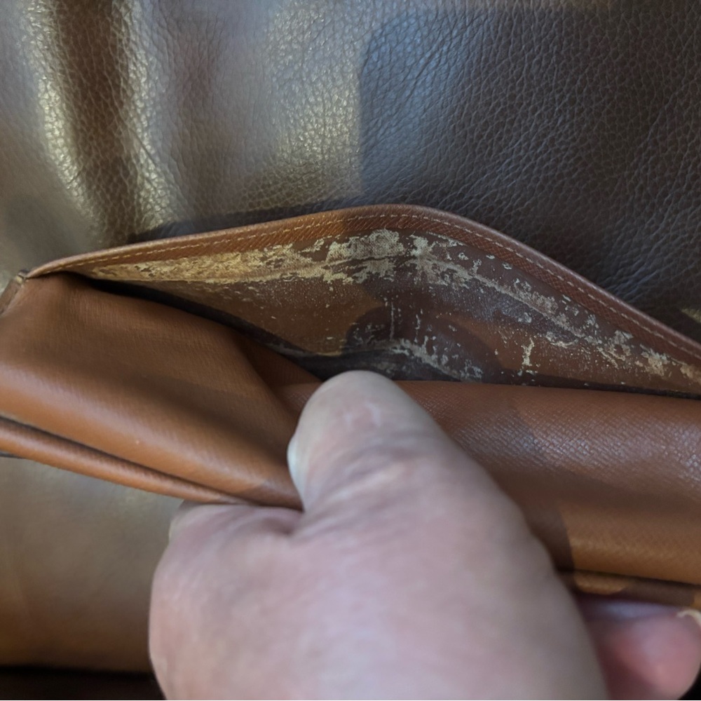 Louis Vuitton Monogram International wallet - Picture 7 of 9